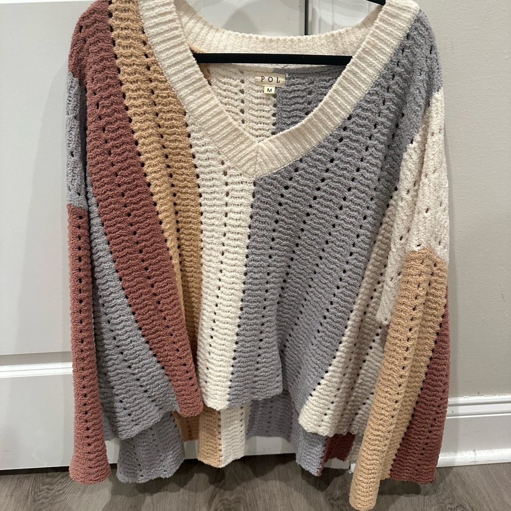 POL boutique sweater size medium